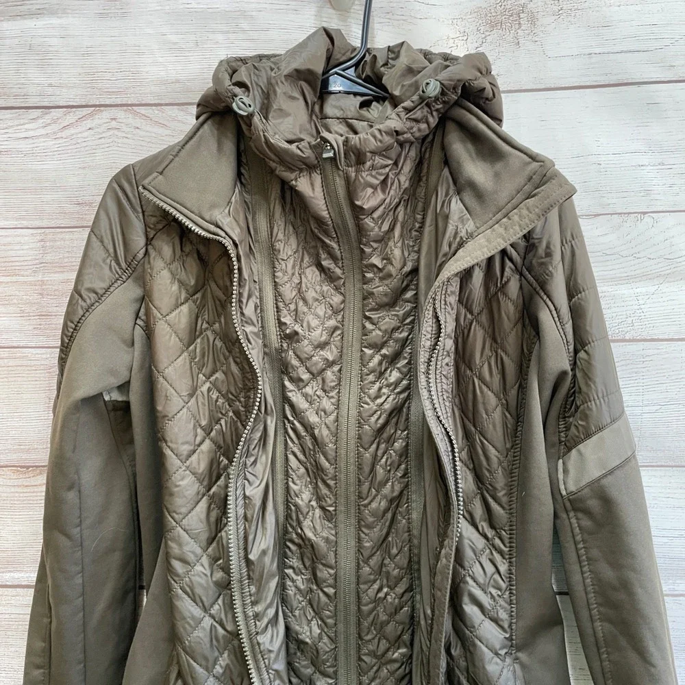ATHLETA ROCK SPRINGS CYA PUFFER JACKET IN GREEN‎